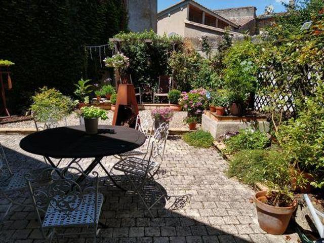Maison 4 chambres, Monsegur Gironde 33580 ES103964439