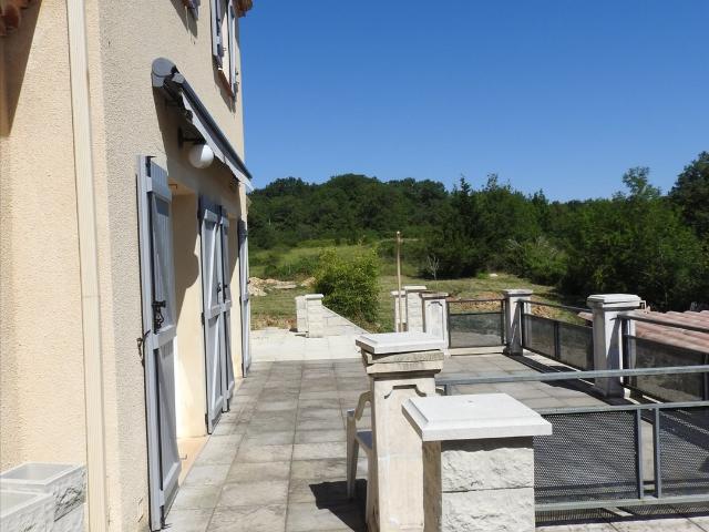 Maison 4 Chambres sur 3000m2 de terrain à 46090 Francoulès 168m² Francoulès