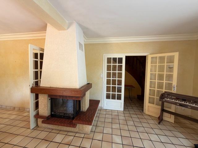 MAISON 4 CHAMBRES SUR TERRAIN DE 1663 M2
