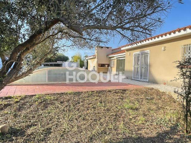 Maison 4 faces, 125 m² de plain pied, T4, 1300 m² de parcell. 125m² Toulouges