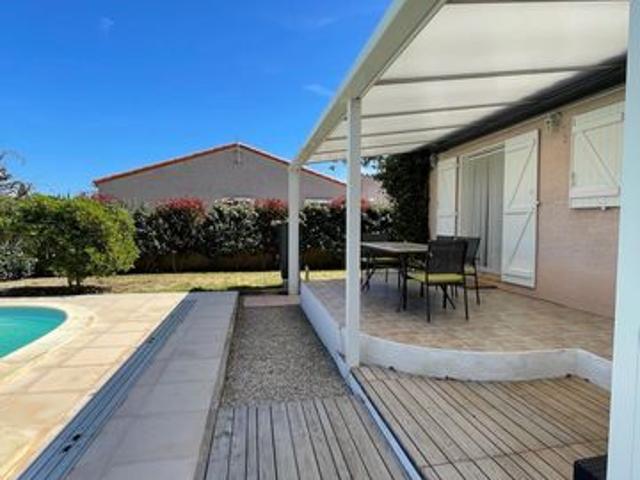 MAISON 4 FACES DE PLAIN PIED, PISCINE, GARAGE ET ATELIER