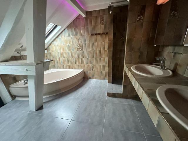 Maison 4 pièce s 2 chambre s 150 m²