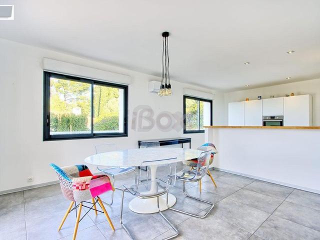 Maison 4 pièce s 3 chambre s 109.25 m²