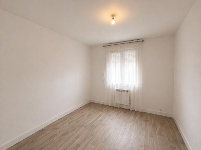 Maison 4 pièce s 3 chambre s 83.92 m²