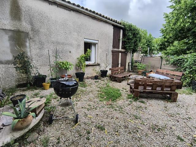 Maison 4 pièces, 104 m² à louer à Génébrières 82230