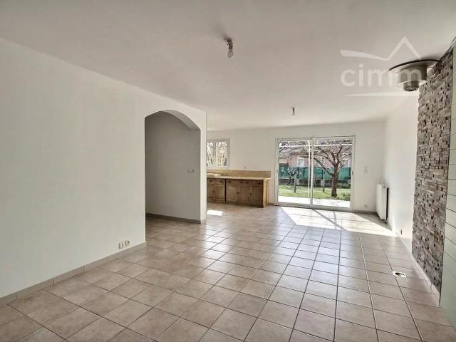 Maison 4 pièces, 106 m² à louer à Montélimar 26200