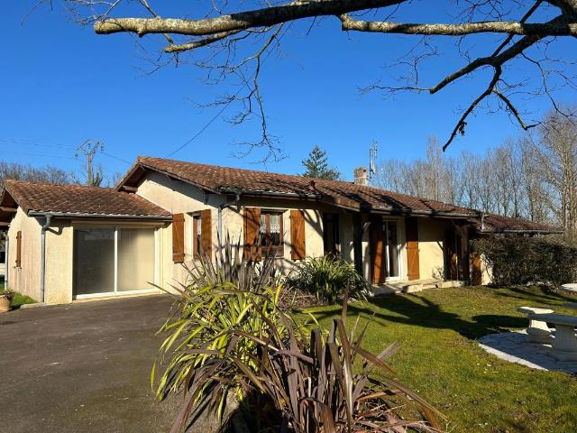 Maison 4 pièces, 106 m² à louer à Aire sur l'Adour 40800