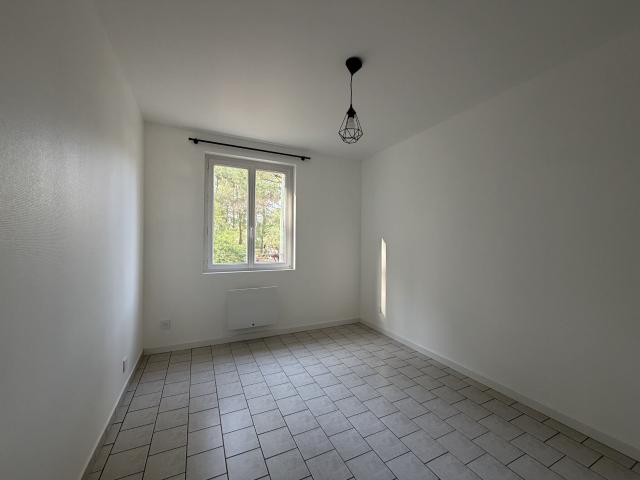 Maison 4 pièces, 106 m² à louer à Écommoy 72220