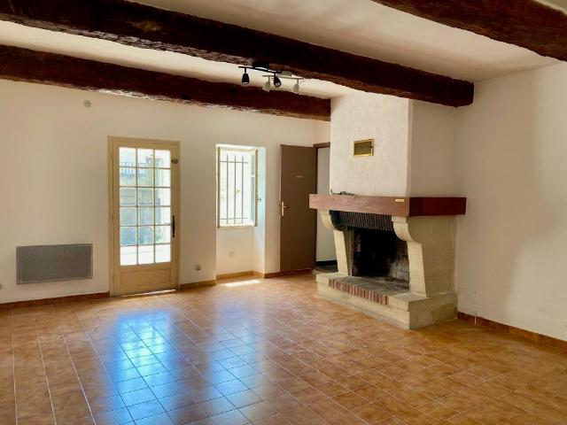Maison 4 pièces, 106 m² à louer à La Bastidonne 84120