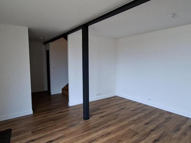 Maison 4 pièces, 108 m² à louer à Mouzillon 44330