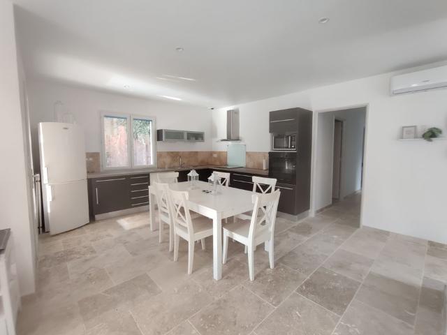 Maison 4 pièces, 100 m² à louer à Mons 30340
