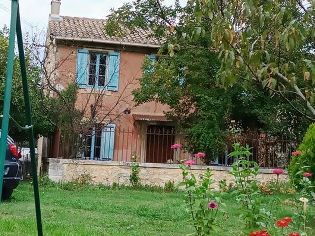 Maison 4 pièces, 100 m² à louer à Robion 84440