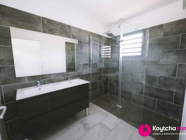 Maison 4 pièces, 100 m² à louer à Saint Denis 97490