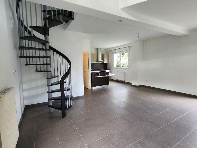Maison 4 pièces, 100 m² à louer à Saint Étienne 42230
