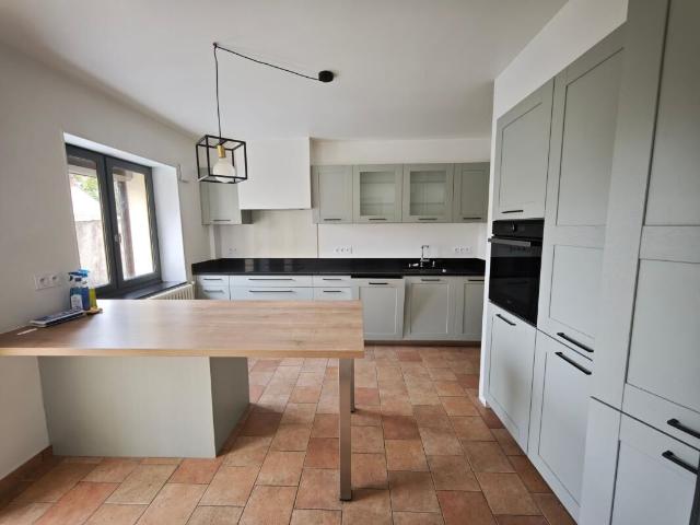 Maison 4 pièces, 102 m² à louer à Épône 78680