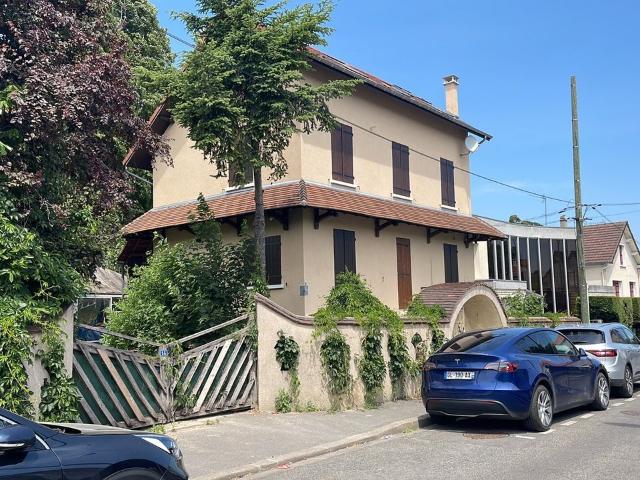 Maison 4 pièces, 102 m² à louer à Villemomble 93250