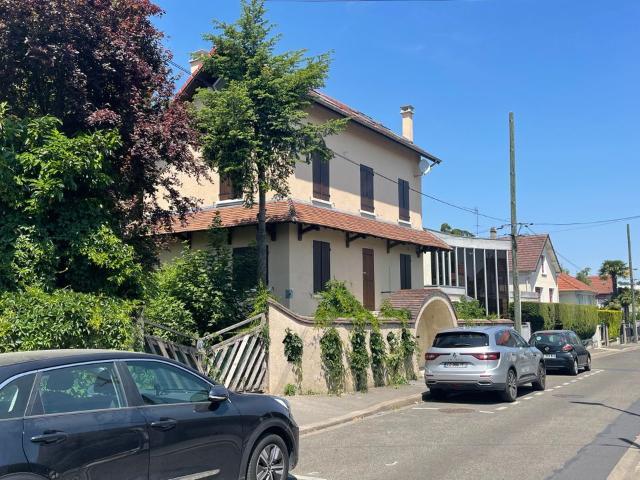 Maison 4 pièces, 102 m² à louer à Villemomble 93250