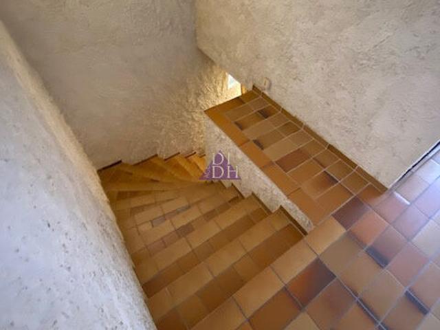 Maison 4 pièces, 114 m² à louer à Bormes les Mimosas 83230