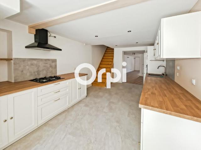 Maison 4 pièces, 115 m² à louer à Saint Symphorien sur Coise 69590