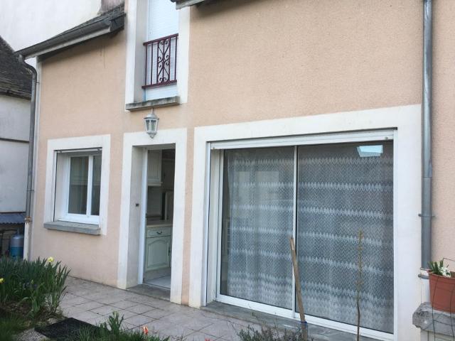 Maison 4 pièces, 115 m² à louer à Sceaux du Gâtinais 45490