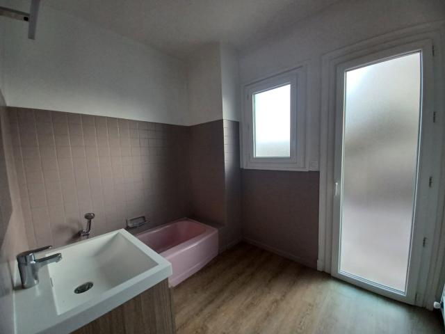 Maison 4 pièces, 117 m² à louer à Agen 47000