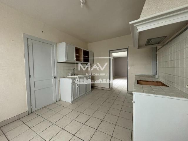 Maison 4 pièces, 118 m² à louer à Saint Omer 62500