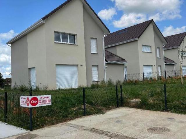 Maison 4 pièces, 110 m² à louer à Le Neubourg 27110