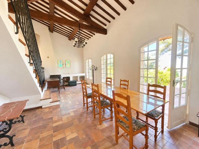Maison 4 pièces, 112 m² à louer à Saint Mandrier sur Mer 83430