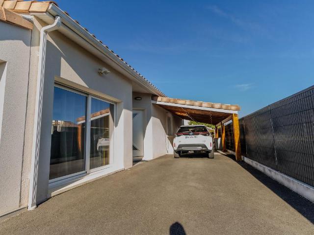 Maison 4 pièces, 113 m² à louer à Auzielle 31650