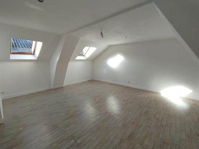 Maison 4 pièces, 126 m² à louer à Nouan le Fuzelier 41600