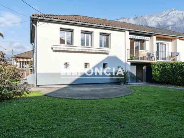 Maison 4 pièces 156 m²