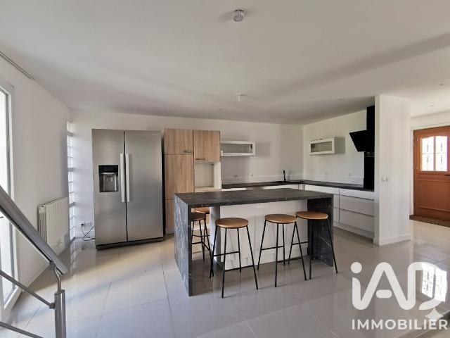 Maison 4 pièces, 127 m² à louer à Senlis 60300