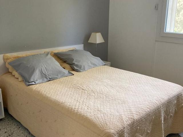 Maison 4 pièces, 120 m² à louer à Grans 13450