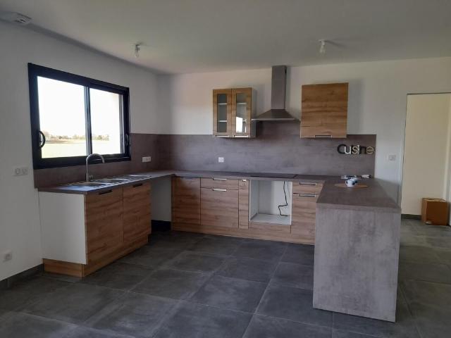 Maison 4 pièces, 121 m² à louer à Saint Christophe 17220