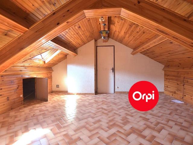 Maison 4 pièces, 123 m² à louer à Saint Pierre de Chandieu 69780