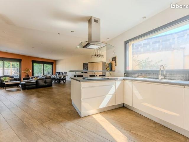 Maison 4 pièces 140 m²