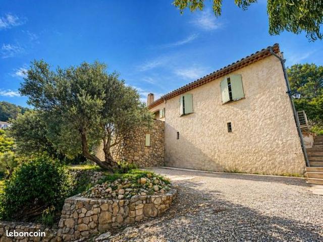 Maison 4 pièces 136 m²