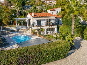 Maison 4 pièces 138 m²