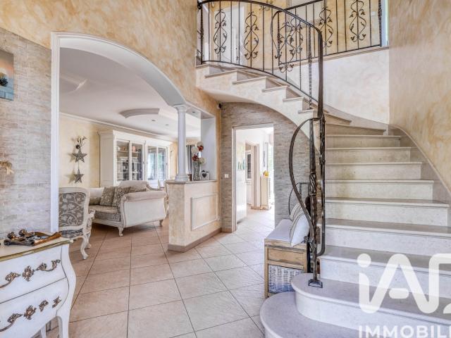 Maison 5 pièces 200 m²