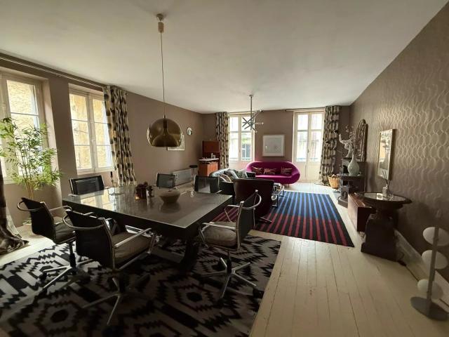 Appartement 4 pièces 148 m²