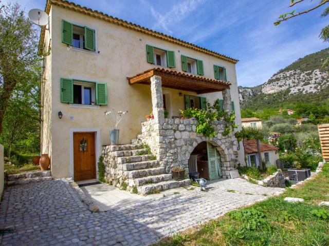 Maison 4 pièces 144 m²