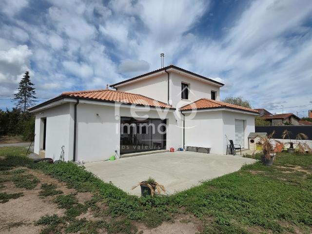 Maison 4 pièces 145 m²