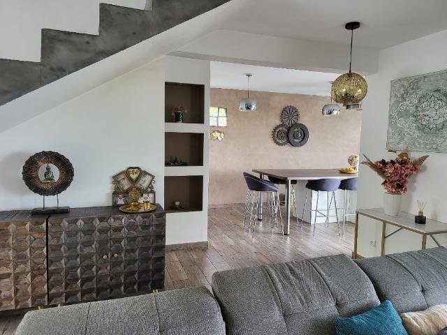 Maison 4 pièces, 140 m² à louer à Saint Pierre 97410
