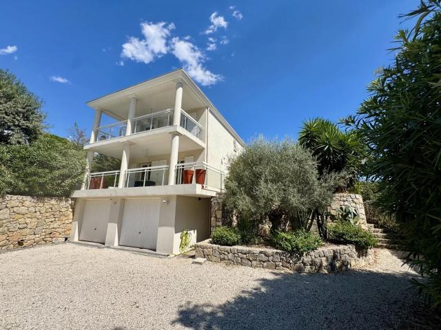 Maison 4 pièces 141 m²