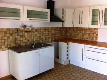 Maison 4 pièces, 141 m² à louer à Nîmes 30000