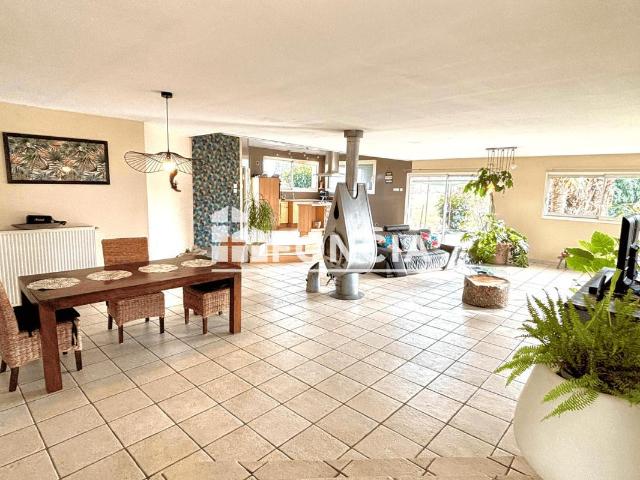 Maison 4 pièces 156 m²