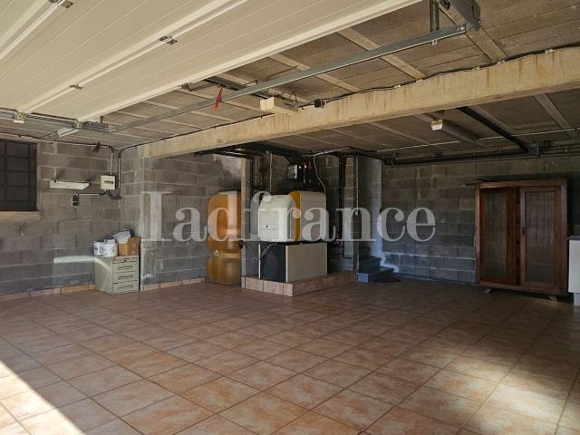 Maison 4 pièces, 157 m² à louer à Passa 66300