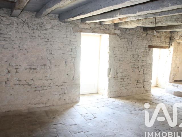 Maison 4 pièces, 150 m² à louer à Mirebeau 86110