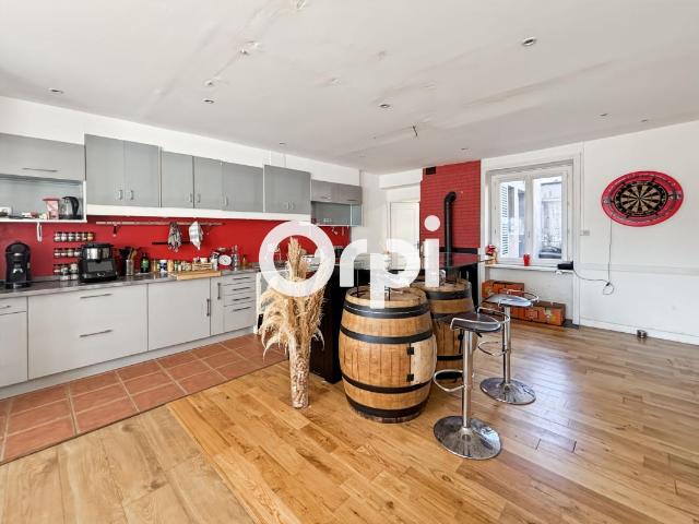 Maison 4 pièces, 150 m² à louer à Saint Laurent de Chamousset 69930