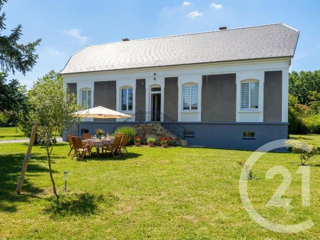 Maison 4 pièces 153 m²